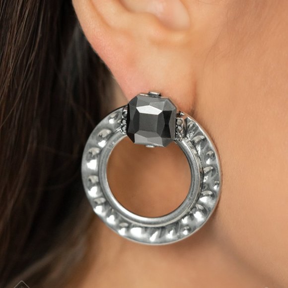 paparazzi Jewelry - Smoldering Scintillation - Silver Earrings